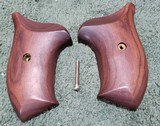 Kim Ahrends Custom Boot Grips Tactical Smith & Wesson J Frame
Stocks. - 2 of 9