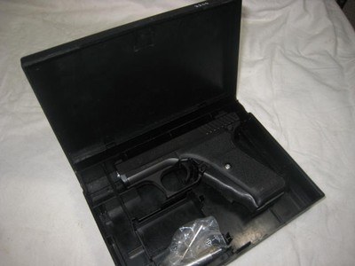 H&K P7K3 P7 K3 .380 1 Mag Case and a Working Buffer. - Image 13 of 14