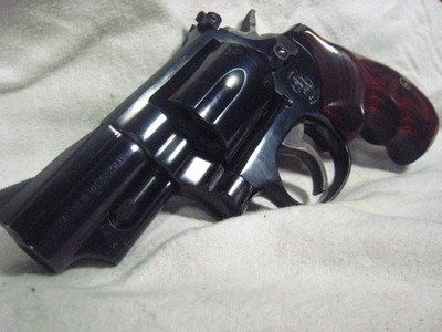 S&W Smith & Wesson 19 -5 SNUBBY!! 2