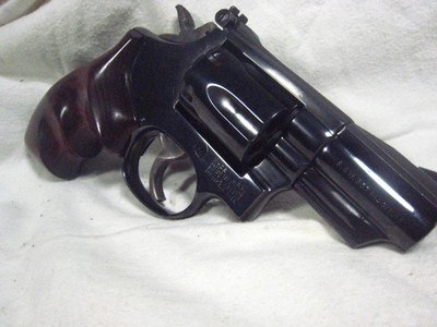 S&W Smith & Wesson 19 -5 SNUBBY!! 2