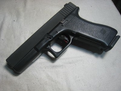 Glock 17 Gen2 METROPOLITIAN POLICE MPDC Gen 2 Great Condition Night Sights Over Watch Flat Trigger - Image 2 of 15