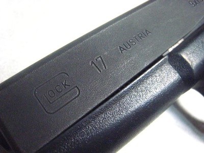 Glock 17 Gen2 METROPOLITIAN POLICE MPDC Gen 2 Great Condition Night Sights Over Watch Flat Trigger - Image 4 of 15