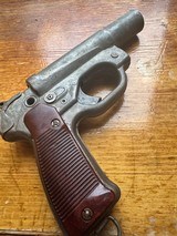 German Flare Gun pair - 5 of 11