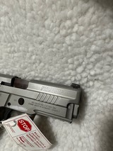 Sig Sauer P229 Elite Stainless - 5 of 11