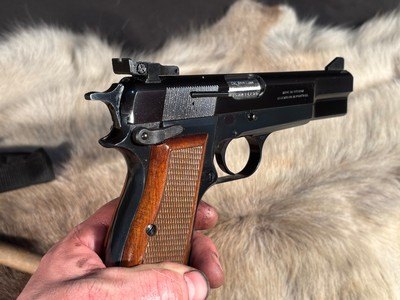 Browning High Power 9mm very nice!!! - Image 6 of 15