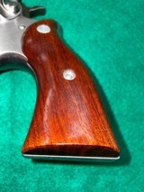 Near Mint Ruger Redhawk 44 Magnum Revolver - 4 of 11