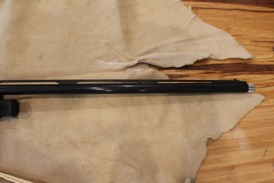 Benelli Legacy 28ga with hard case and several choke EXT and Flush - Image 5 of 14
