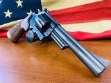 SMITH & WESSON MODEL 57 41 MAGNUM - 8 of 11
