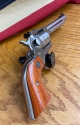 RUGER SINGLE SIX .22LR/.22 MAG - 11 of 15