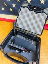 TRIJICON ACOG .223 BDC/CH - 1 of 8