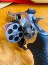 STAINLESS STEEL S&W MODEL 610-3 10MM REVOLVER - 4 of 7