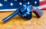 1976 COLT LAWMAN MK III 357 MAGNUM BLUE REVOLVER - 2 of 11