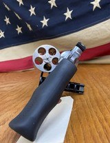 SMITH&WESSON STNLS 500SW REVOLVER - 8 of 11