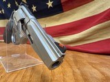 SMITH &WESSON PC PRO SERIES 686 REVOLVER - 5 of 12