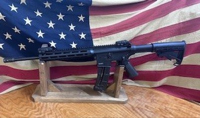 SMITH AND WESSON M&P 15-22