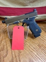 GLOCK 19X - 1 of 8