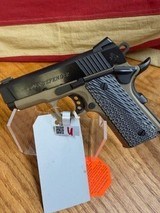 COLT DEFENDER - 1 of 3