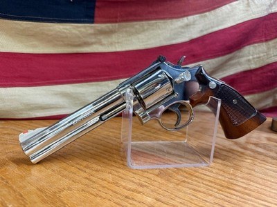 SMITH & WESSON 586 357MAG REVOLVER