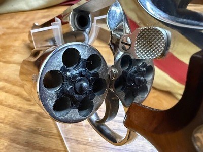 SMITH & WESSON 586 357MAG REVOLVER - Image 3 of 12
