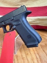 GLOCK 17 - 3 of 6