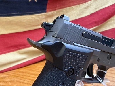 SIG SAUER P226 LEGION - Image 4 of 12
