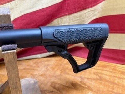 DANIEL DEFENSE M4A1 - Image 2 of 11