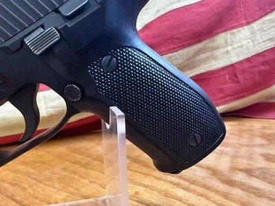 SIG ARMS P226 - Image 9 of 14