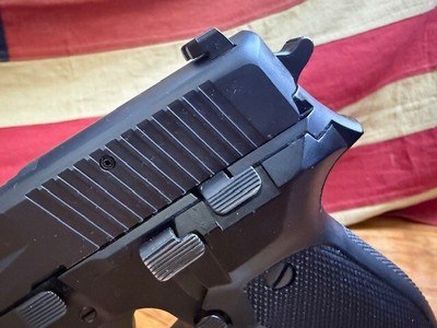 SIG ARMS P226 - Image 8 of 14