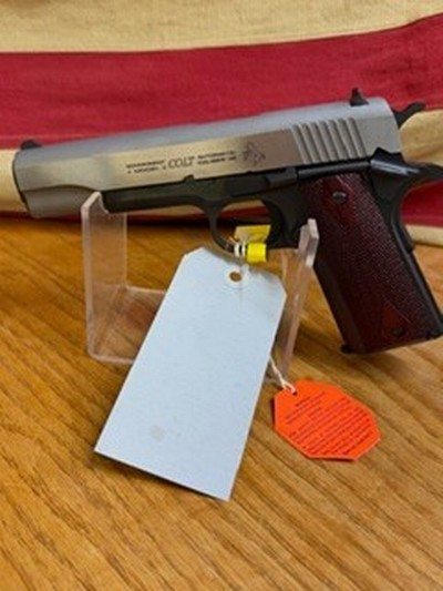 COLT 1911 GOVERNMENT - Image 1 of 2