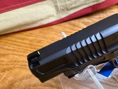 SMITH & WESSON M&P9 - Image 10 of 14