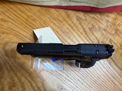 SMITH & WESSON M&P9 - Image 9 of 14