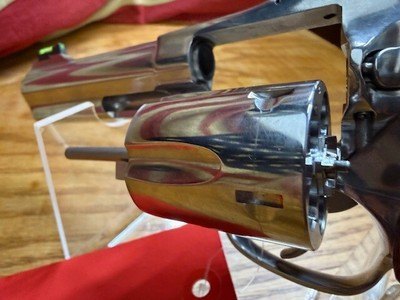 RUGER SP 101 - Image 2 of 13
