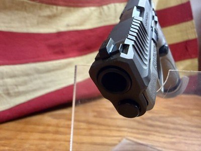 SMITH AND WESSON BODYGUARD 2.0 - Image 6 of 10