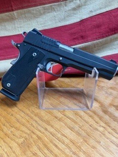 SIG ARMS 1911 - Image 3 of 6