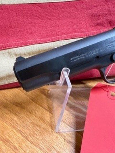 COLT GOVERNMENT M1911 - Image 2 of 7