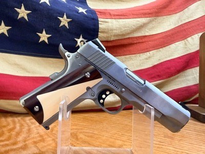 COLT COMBAT COMMANDER - Image 1 of 13