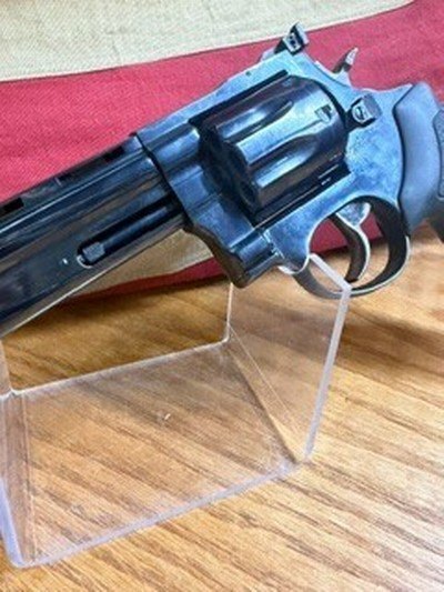 TAURUS 608 - Image 3 of 11