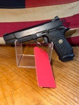 WILSON COMBAT EXPERIOR - 1 of 6