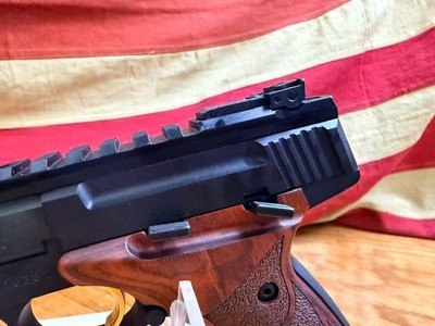 BROWNING BUCK MARK - Image 8 of 11