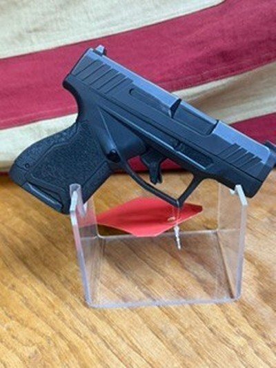 TAURUS GX4C - Image 5 of 5
