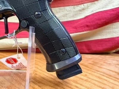 SIG SAUER P320 - Image 11 of 13