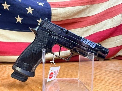 SIG SAUER P320 - Image 4 of 13