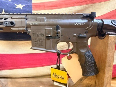 DANIEL DEFENSE M4 V7 5.56 RIFLE - Image 11 of 13
