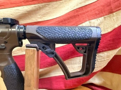 DANIEL DEFENSE M4 V7 5.56 RIFLE - Image 9 of 13