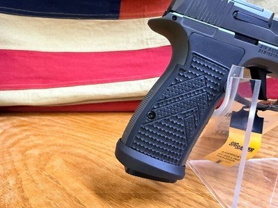 SIG SAUER P365 LEGION 9MM PISTOL - Image 7 of 14