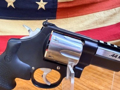 SMITH AND WESSON M629 MAGNUM HUNTER - Image 3 of 15