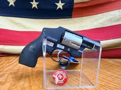 SMITH AND WESSON PC 442 - Image 1 of 10