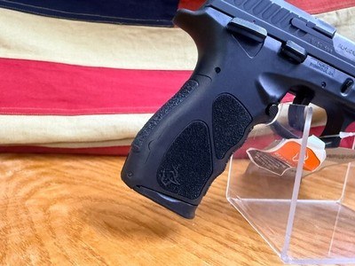 TAURUS TH10 - Image 5 of 11