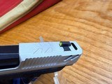 SMITH AND WESSON BODYGUARD - Image 3 of 10