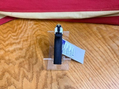 SMITH AND WESSON BODYGUARD - Image 5 of 10